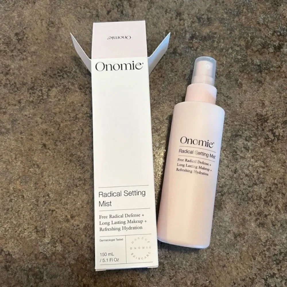 ONOMIE Radical Defense Long Lasting Setting Mist, 150mL NEW plus Ipsy bag